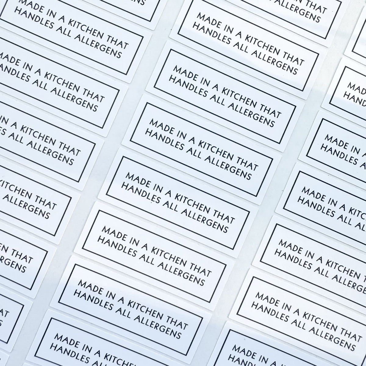 Made in a kitchen that handles allergens’ warning stickers for food packaging